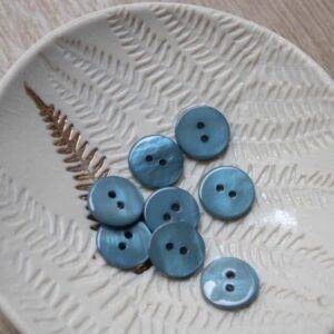 Boutons en nacre plat 2 trous – Orage