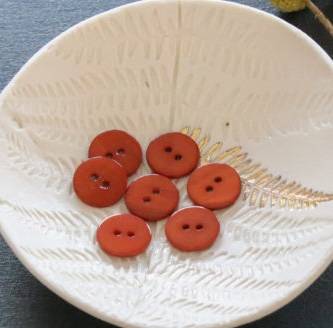 Boutons en nacre plat 2 trous - Caramel